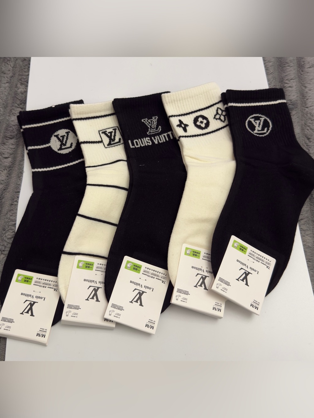 Men’s Black & Cream Logo Crew Socks - 5 pc set- Size M/M